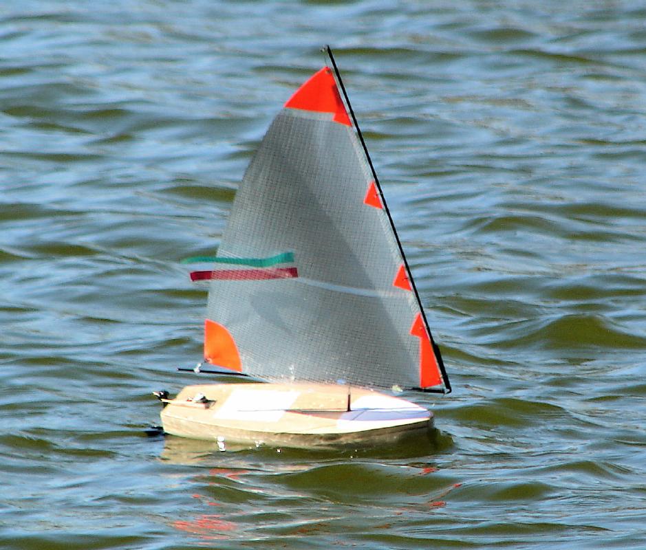 footy rc sailboat